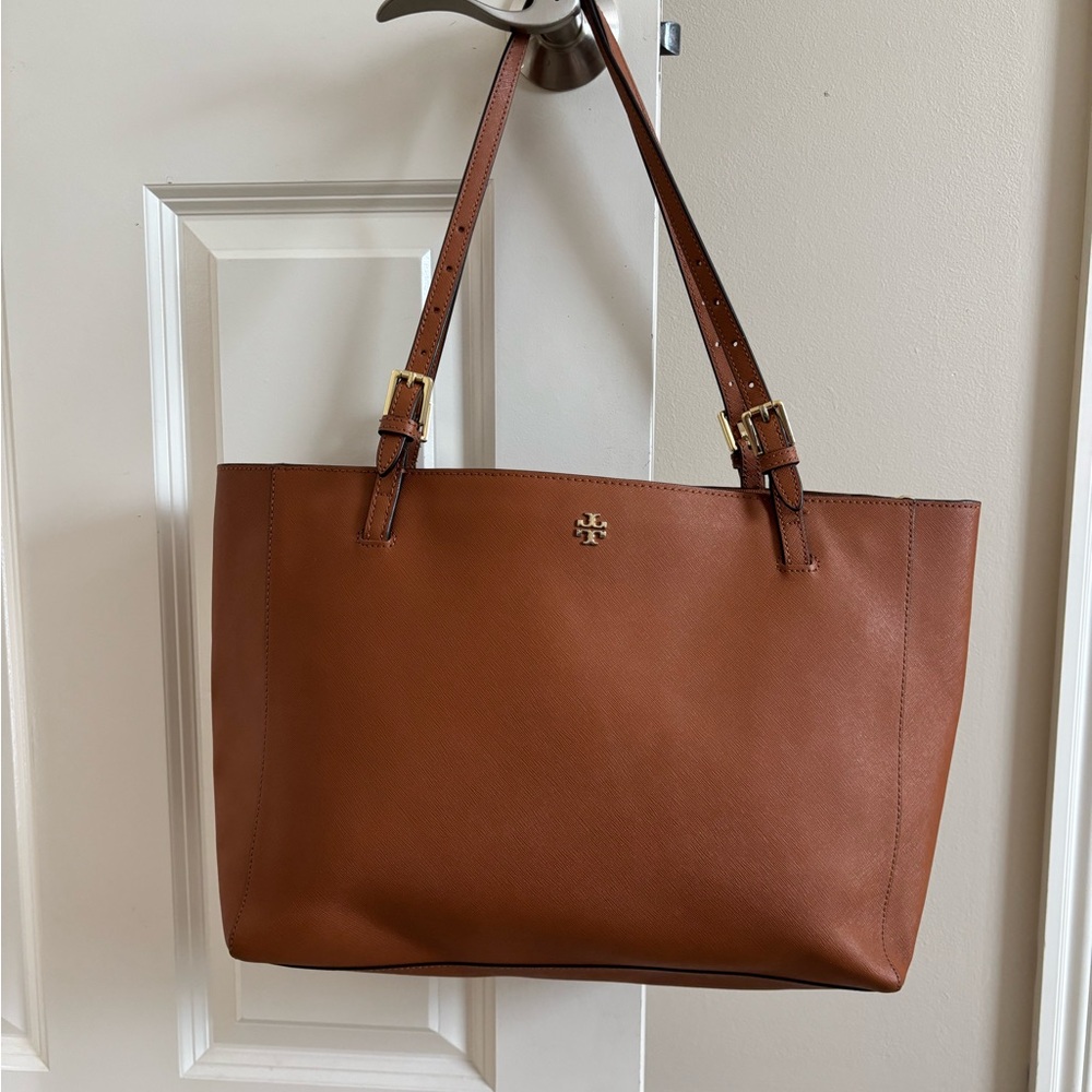 Tory Burch Brown Saffiano Leather Tote Bag 🤩 - Picture 2 of 10